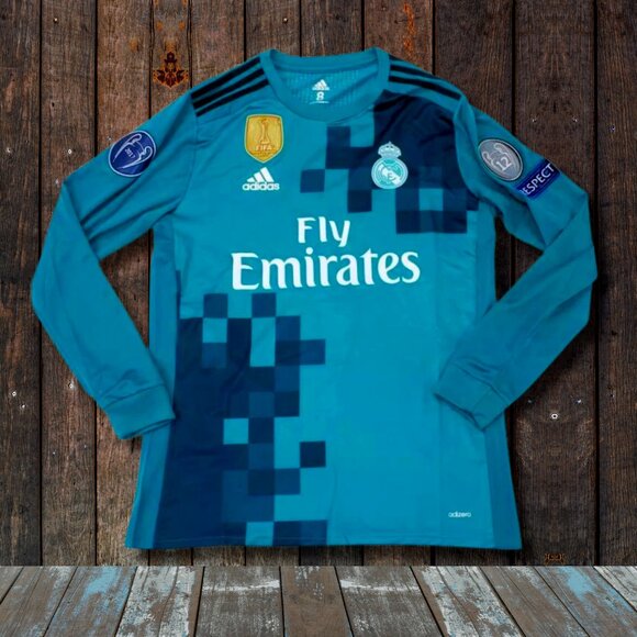 Inspired Real Madrid 2017-2018 - Ronaldo CR7 #7 Final Jersey Retro Football - Picture 2 of 6